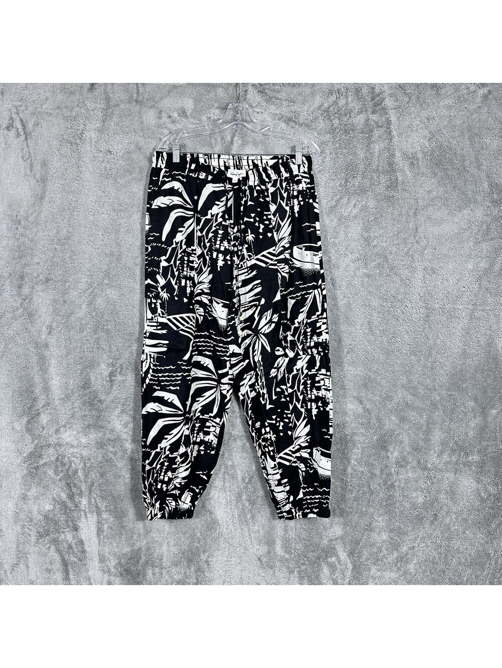 Panama Jack Women's Jumpsuit L Black White Palm Print Short Sleeve Button Front